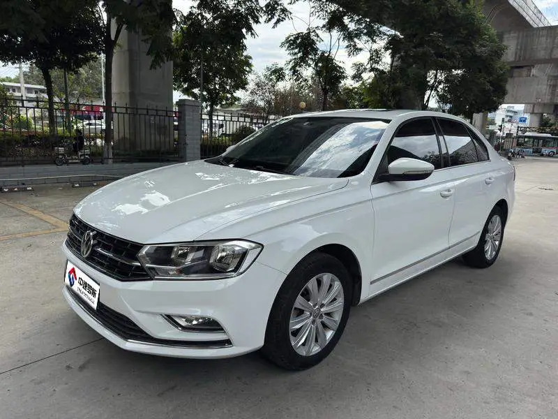 Bora 2017 1.6L Automatic Comfort