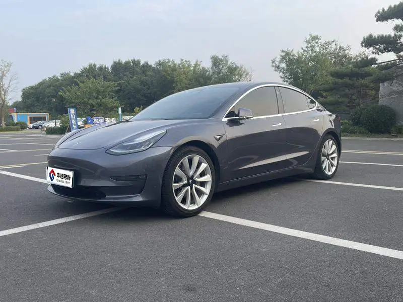 الطراز 3 2020 facelifted long-range rear-wheel drive version