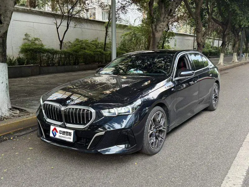BMW 5 ซีรีส์ 2024 530Li Premium M Sport Package