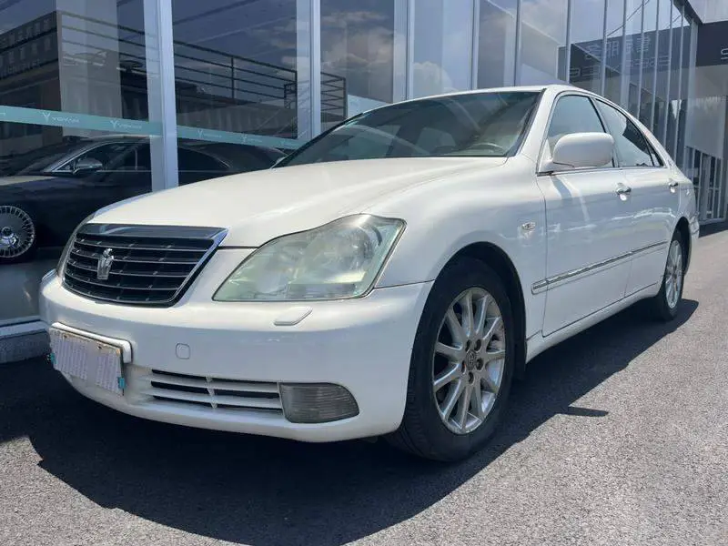 crown 2007 3.0L Royal Saloon Navigation