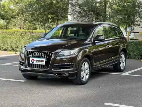 Audi Q7 2011 3.0 TFSI Exclusive Edition (245kW)