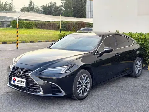Lexus ES 2025 300h Premium Edition