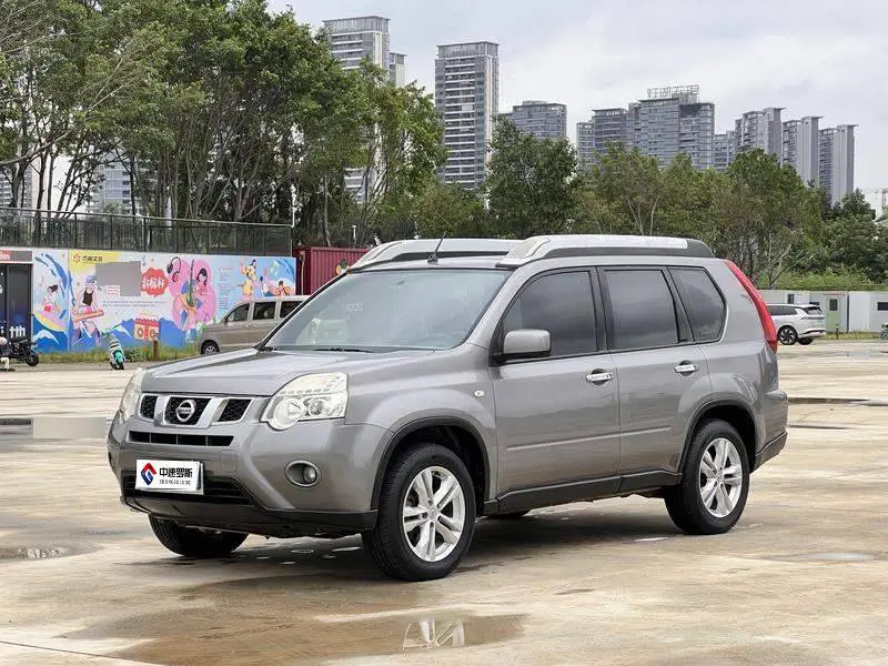 X-Trail 2012 2.5L CVT Deluxe 4WD