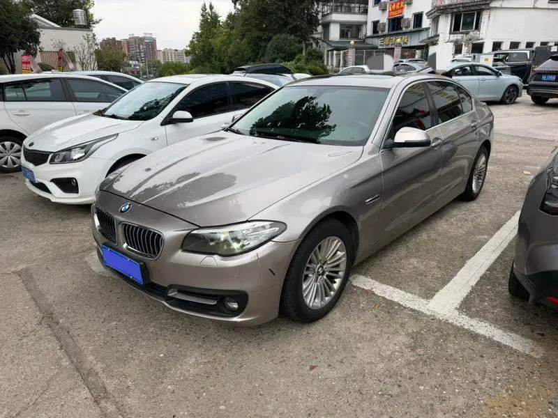 BMW 5 ซีรีส์ 2014 525Li Leading Edition