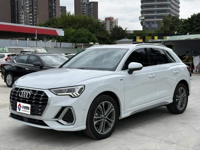 Audi Q3 2022 40 TFSI Stylish and Dynamic