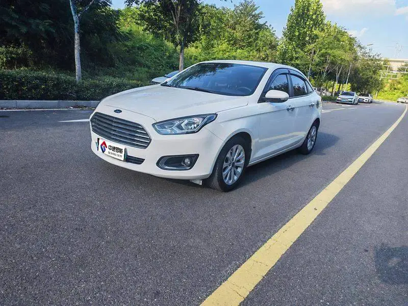 Furis 2015 1.5L Automatic Fashion รุ่น