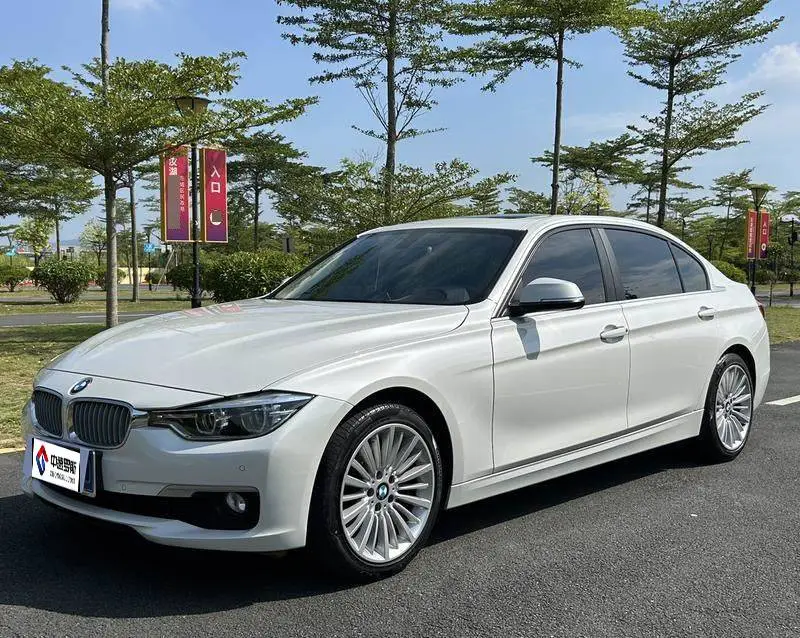 BMW 3 ซีรีส์ 2018 320Li Fashion Edition