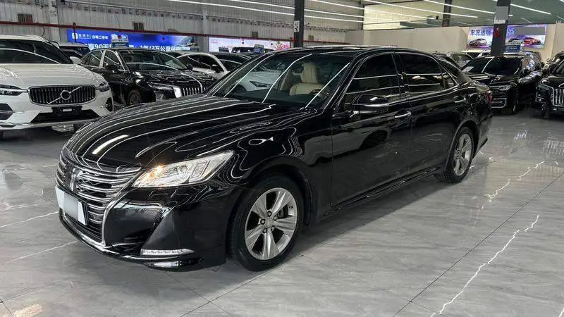 crown 2015 2.0T Fashion Edition