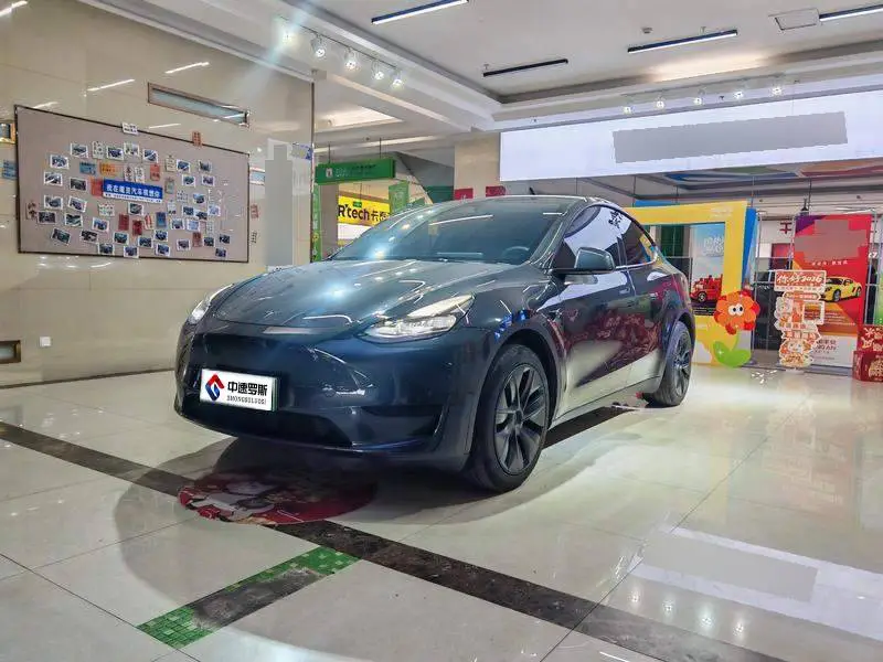 Model Y 2024 rear-wheel drive version