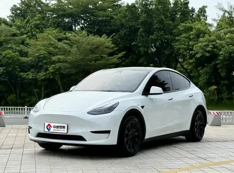Modèle Y 2024 rear-wheel drive version