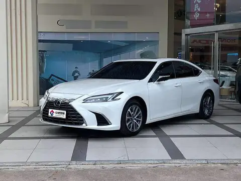 Lexus ES 2025 300h Premium Edition