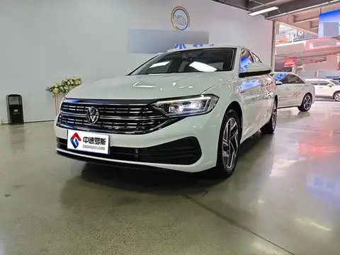 Sagitar 2023 300TSI DSG Flying Edition