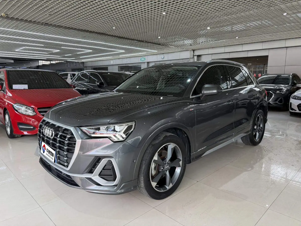 Audi Q3 2021 35 TFSI Stylish and Dynamic