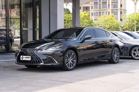 Lexus ES 2022 300h Premium Edition
