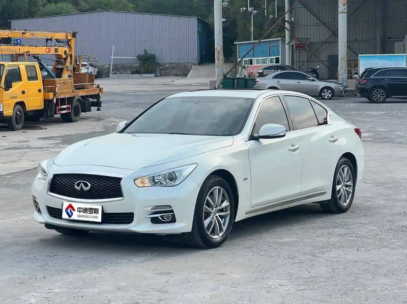 Infiniti Q50L 2016 2.0T Comfort Edition