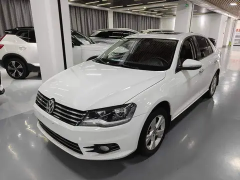 Bora 2015 Value Edition 1.6L Manual Fashion Mẫu