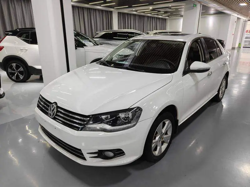 Bora 2015 Value Edition 1.6L Manual Fashion Model