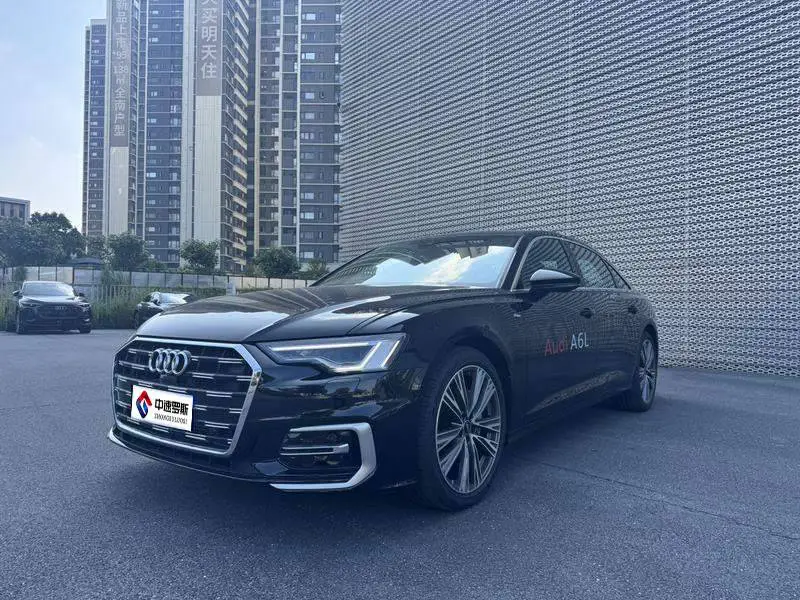 Audi A6L 2025 45 TFSI Premium Dynamic Edition + Ventilation Comfort Package
