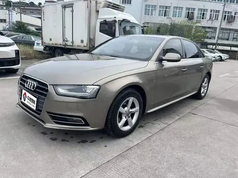 Audi A4L 2013 35 TFSI Automatic Standard Model