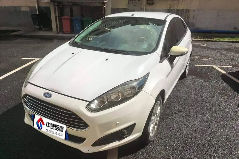 Carnival 2013 Sedan 1.5L Automatic Fashion Modelo
