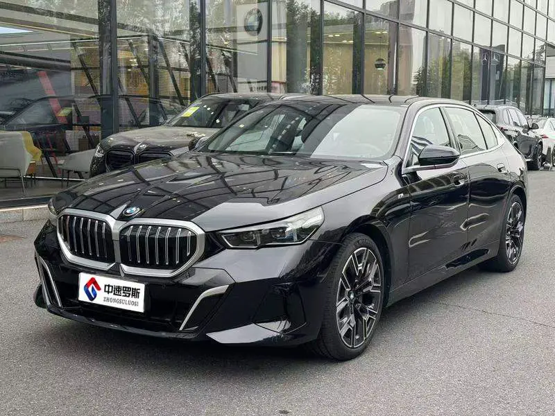 BMW 5 ซีรีส์ 2025 530Li Premium M Sport Package