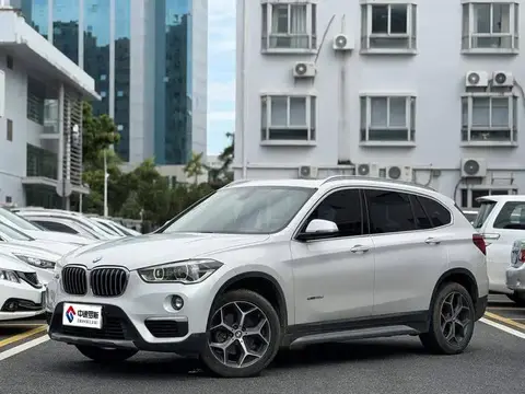 BMW X1 2018 sระบบขับเคลื่อน18Li Premium Edition