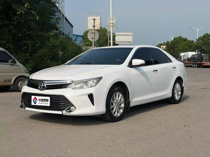 Camry 2016 2.0G 10th Anniversary Deluxe Edition