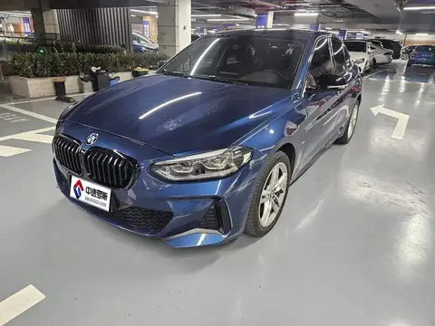 BMW 1 السلسلة 2021 facelift 120i M sports version