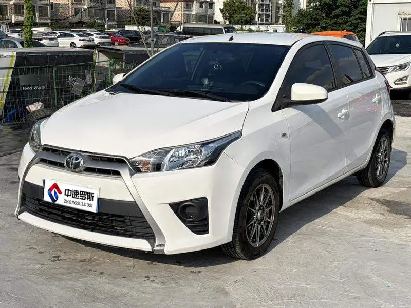 YARiS L 2015 1.5E Automatic Charm Edition