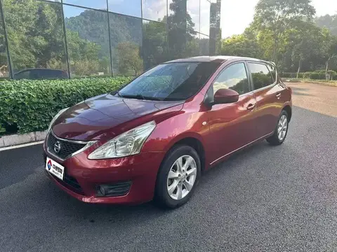 TIIDA 2011 1.6L CVT Comfort รุ่น