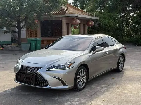 Lexus ES 2018 200 Excellence Edition National VI