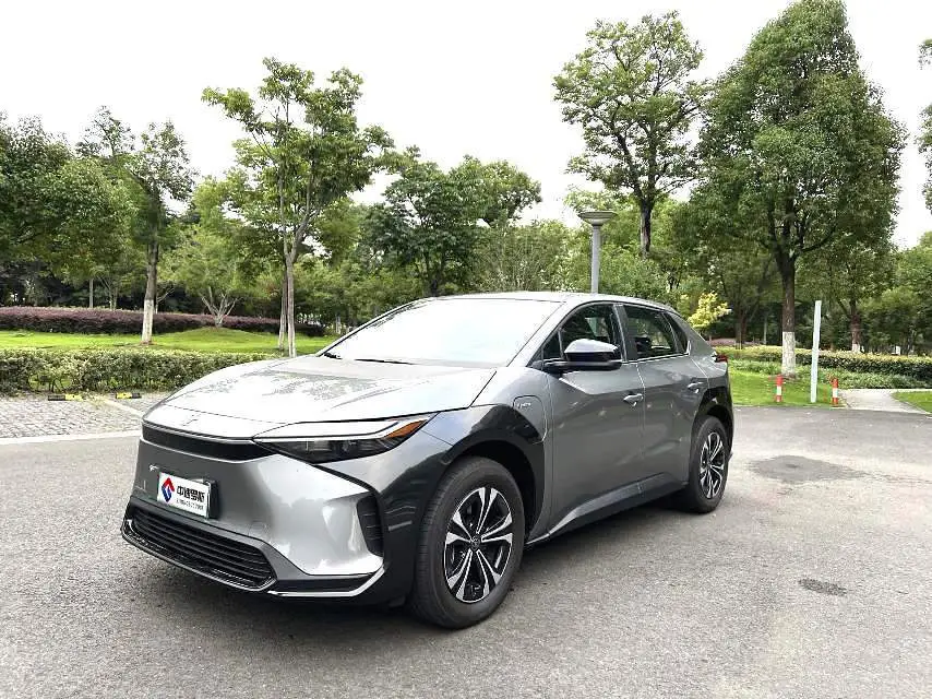 FAW Toyota bZ4X 2022 2WD long-range JOY version