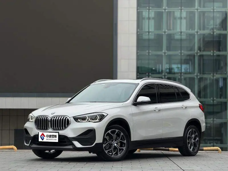 BMW X1 2022 sنظام الدفع25Li Leading Edition