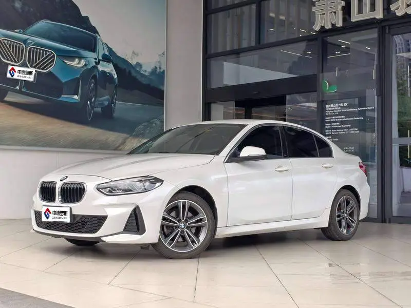 BMW 1 Серия 2021 facelift 120i M sports version