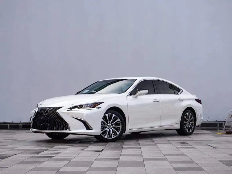 Lexus ES 2021 300h Excellence Edition