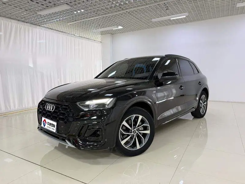 Audi Q5L 2023 40T Luxury Dynamic Model