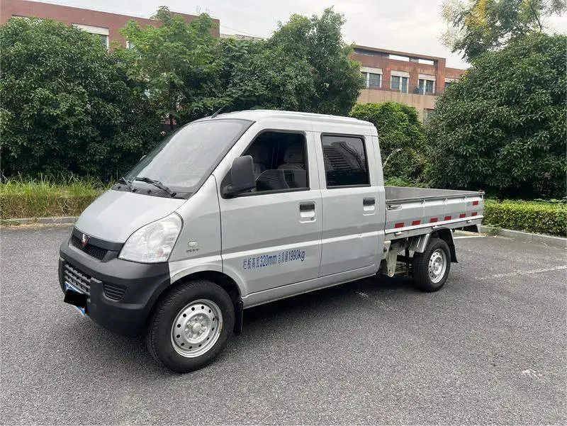 Wuling Rongguang light truck 2023 1.5L double row LAR