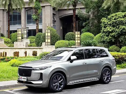 Ideal ONE 2020 Extended Range 6-seater Edition