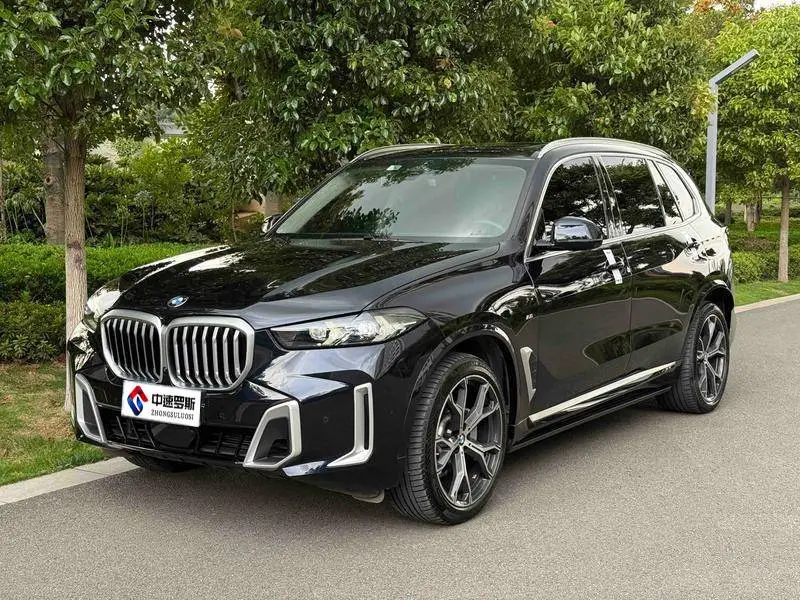 BMW X5 2023 xระบบขับเคลื่อน 30Li Premium M Sport Package