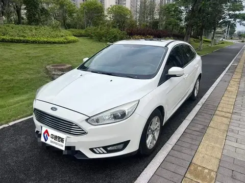 Fox 2015 Sedan 1.6L Automatic Fashion Edition