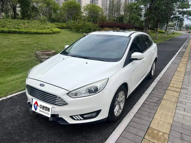 Fox 2015 Sedan 1.6L Automatic Fashion Edition
