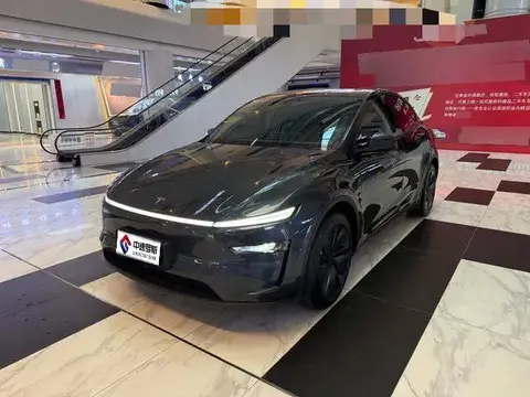 الطراز Y 2025 rear-wheel drive version