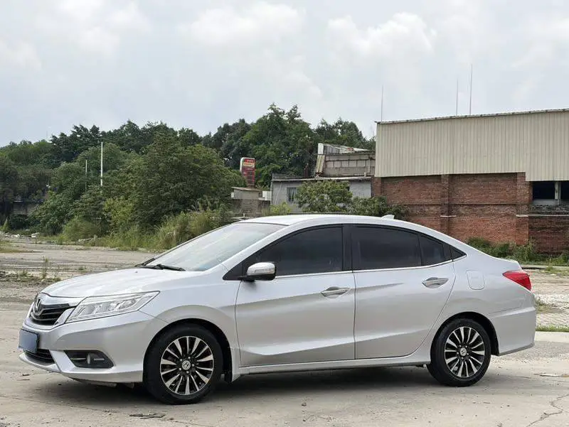 Lingpai 2015 1.8L Automatic Comfort Edition