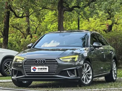 Audi A4L 2019 40 TFSI Fashion National VI