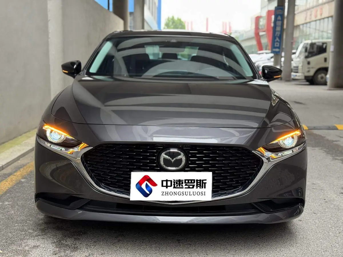 Mazda 3 Angkesaila 2023 2.0L Automatic Premium Edition