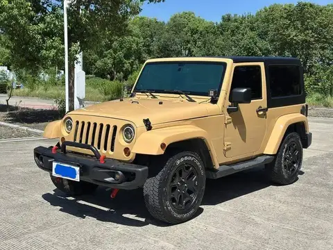 Wrangler 2013 3.6L Sahara 2-door