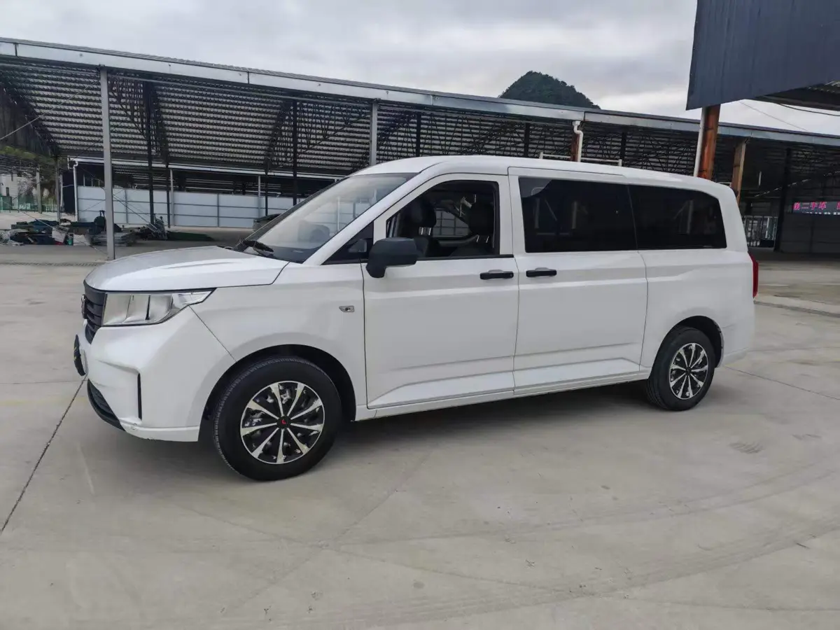 Wuling Journey 2022 2.0L Manual Entrepreneurship Model