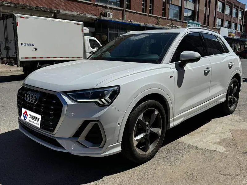 Audi Q3 2022 35 TFSI Stylish and Dynamic