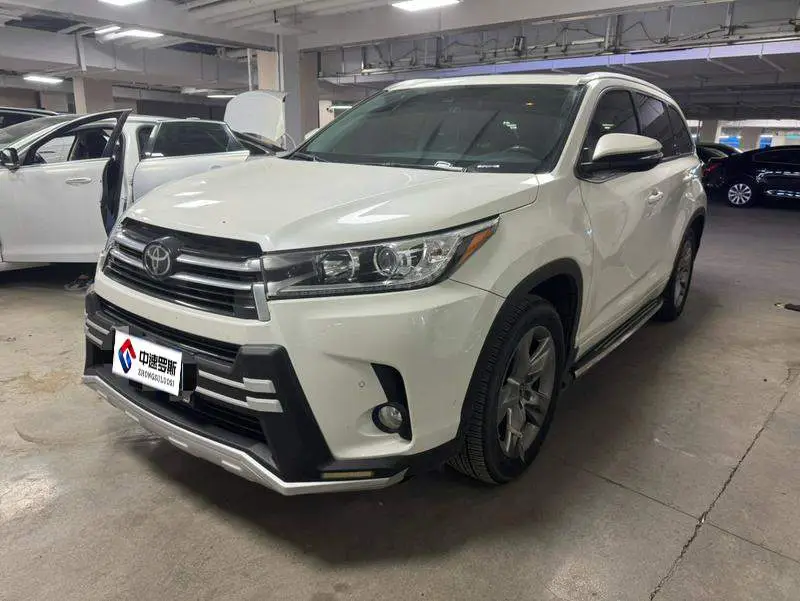Highlander 2018 2.0T 4WD Premium Edition 7 Seaters National VI