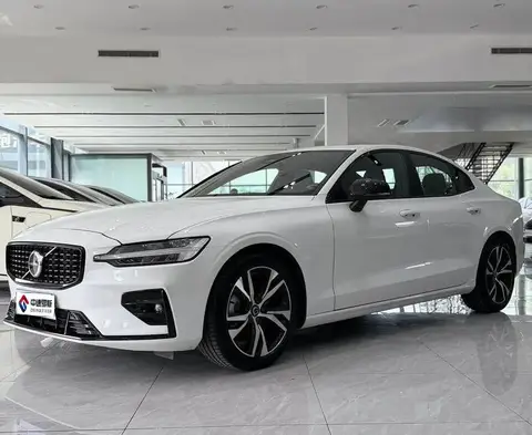 Volvo S60 2025 B5 Smart Sports Edition